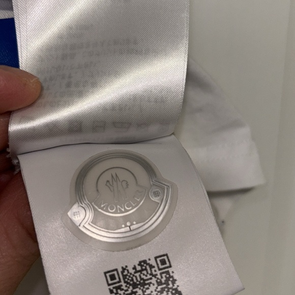 MONCLER
MONCLER KIDS T-SHIRT TEE - Picture 4 of 5